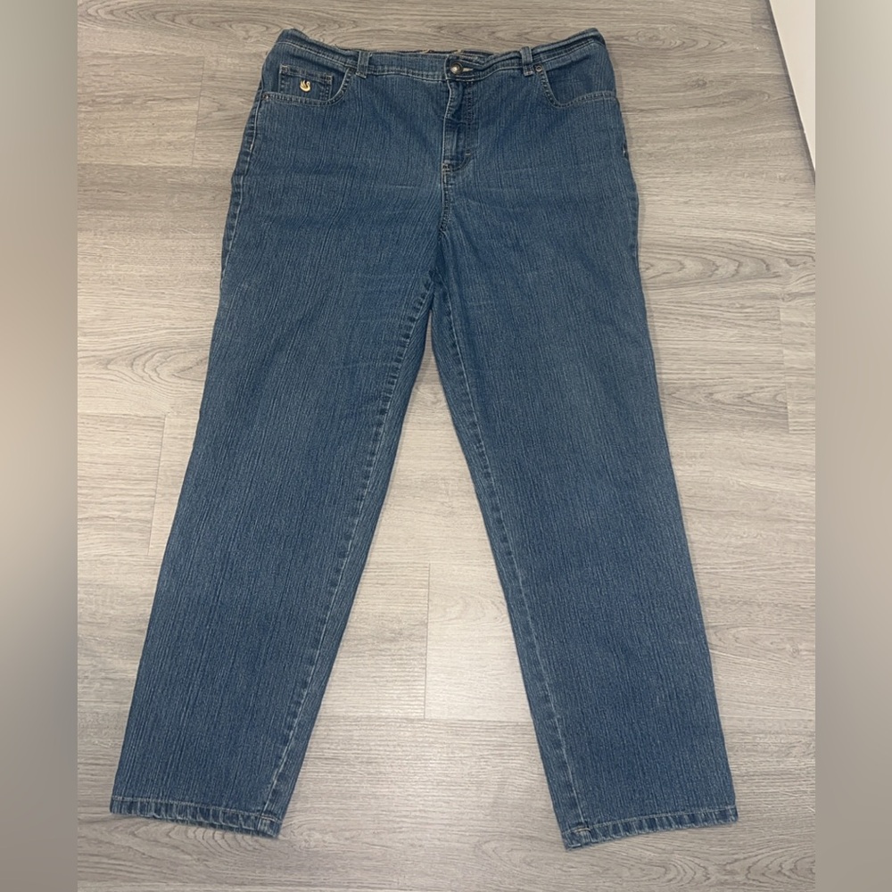 Gloria Vanderbilt Women's Straight Leg Blue Jeans